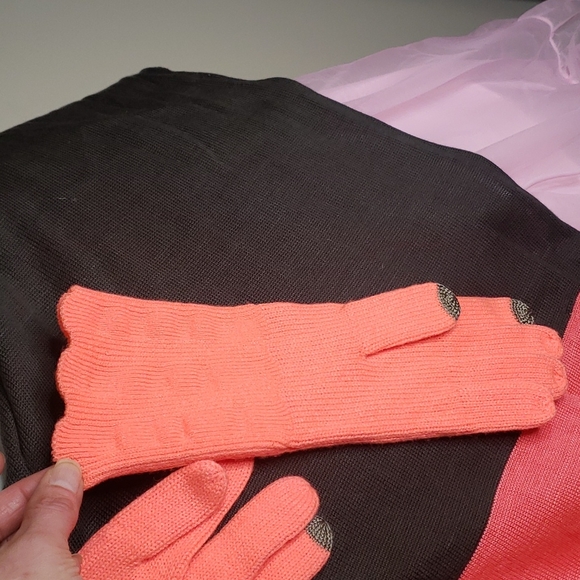 Infinite scarf and gloves - Picture 3 of 5